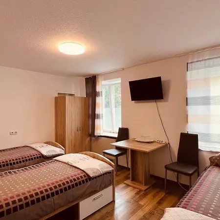 Sehr Zentrales Und Modernes In Mit Gemeinschaftsbad Homestay