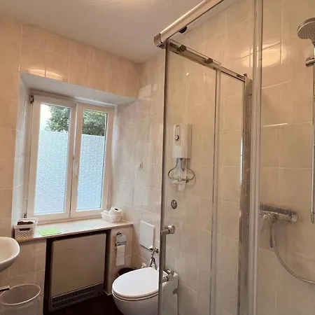 Sehr Zentrales Und Modernes In Mit Gemeinschaftsbad Homestay